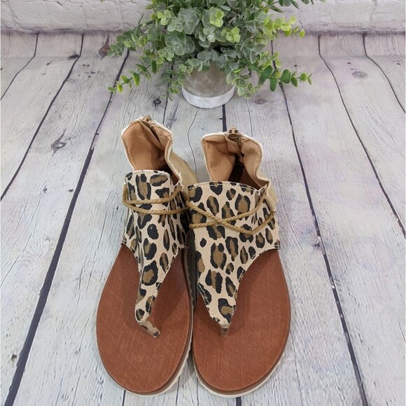 NWOT Leopard Print Zip Back Thong Boho Sandals - Picture 2 of 6